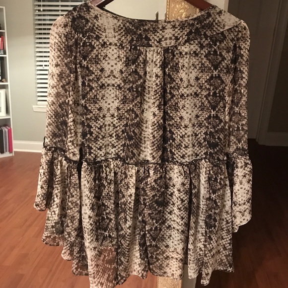 snake print top - Picture 2 of 2